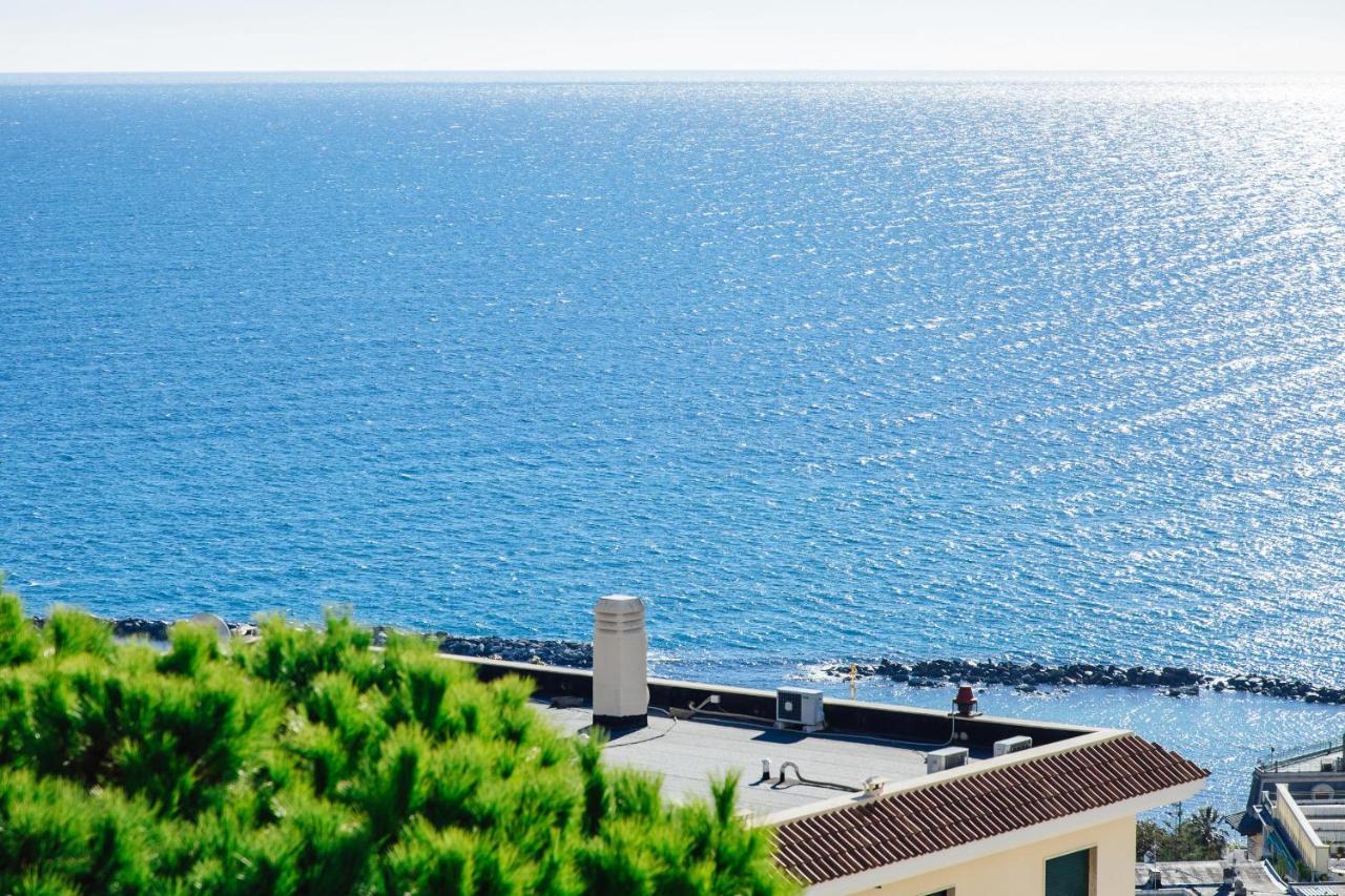 Boscobello Seaview Apartment By Wonderful Italy Санремо Экстерьер фото